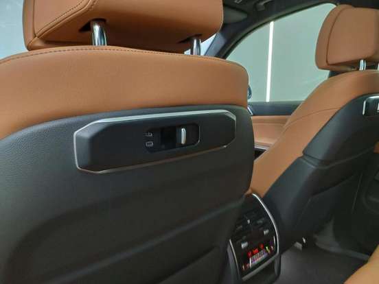 BMW-X5-3.0 I6 TURBO HÍBRIDO XDRIVE50E X-LINE AUTOMÁTICO BMW-X5-2023