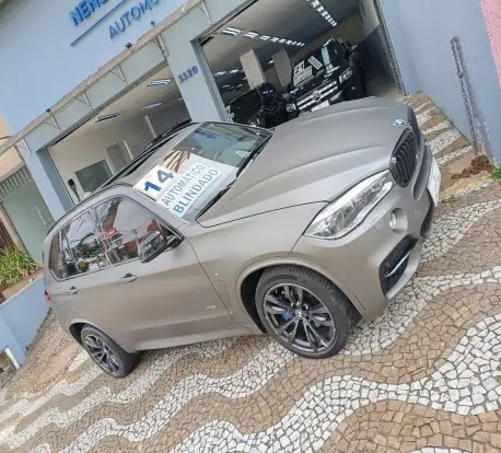 BMW-X5-4.4 V8 TURBO GASOLINA XDRIVE50I AUTOMÁTICO BMW-X5-2013