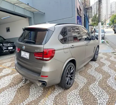 BMW-X5-4.4 V8 TURBO GASOLINA XDRIVE50I AUTOMÁTICO BMW-X5-2013
