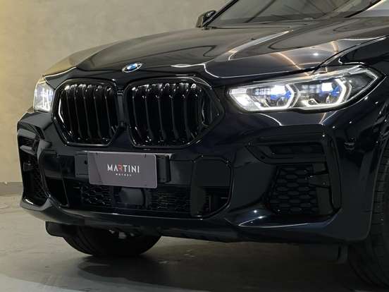 BMW-X6-2021