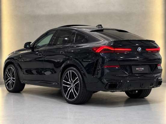 BMW-X6-2021