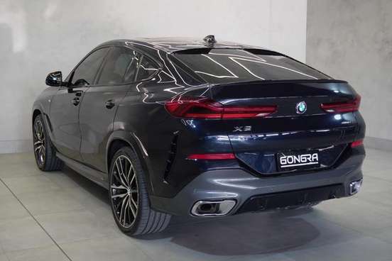 BMW-X6-2022
