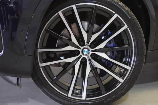 BMW-X6-2022