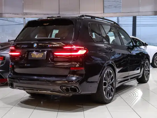 BMW-X7-4.4 V8 GASOLINA M60i STEPTRONIC BMW-X7-2023
