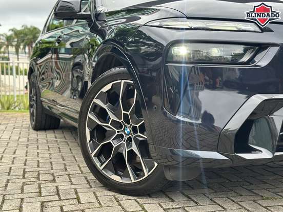 BMW-X7-4.4 V8 GASOLINA M60i STEPTRONIC BMW-X7-2024