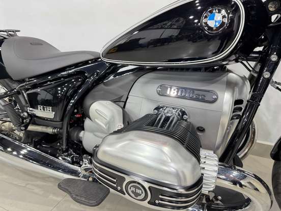 BMW-R 18-2022