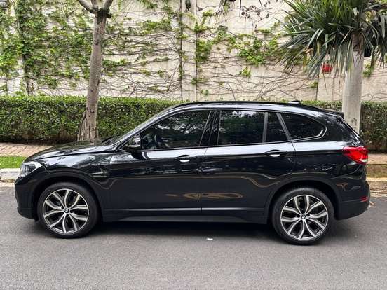 BMW-X1-2022