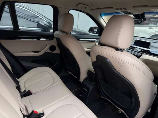 BMW-X1-2022