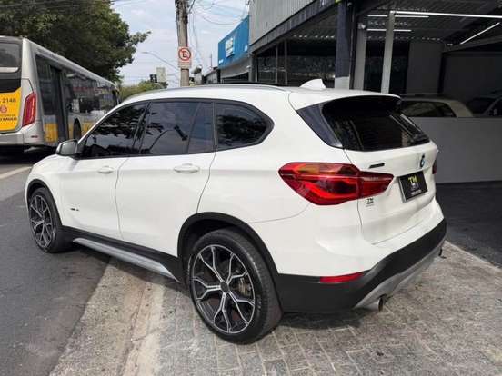 BMW-X1-2.0 16V TURBO ACTIVEFLEX XDRIVE25I SPORT 4P AUTOMÁTICO BMW-X1-2017