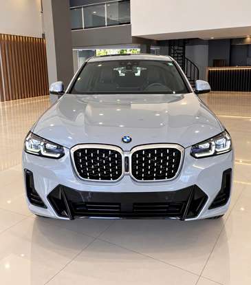 BMW-X4-2022