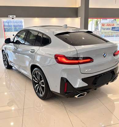 BMW-X4-2022