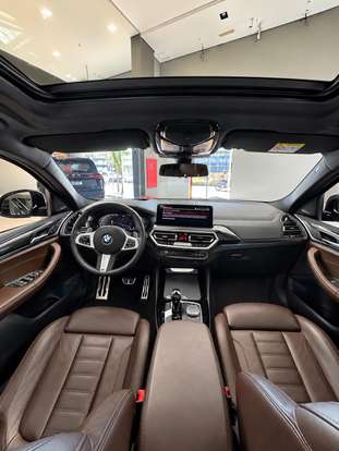 BMW-X4-2022