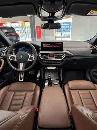 BMW-X4-2022