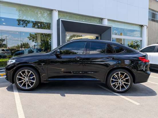 BMW-X4-2020
