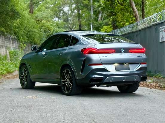BMW-X6-2023