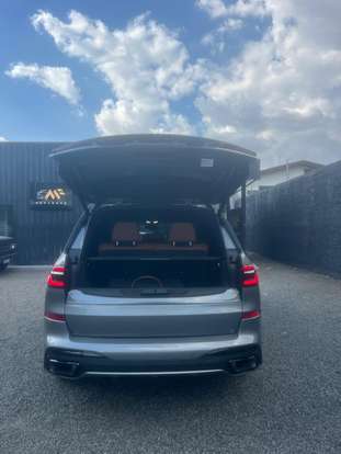 BMW-X7-2025