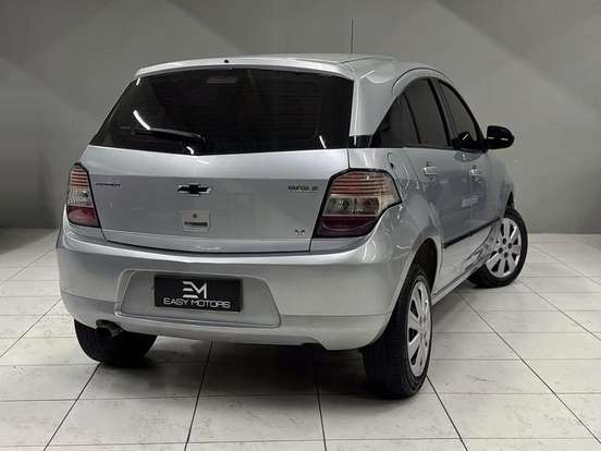 CHEVROLET-AGILE-2011