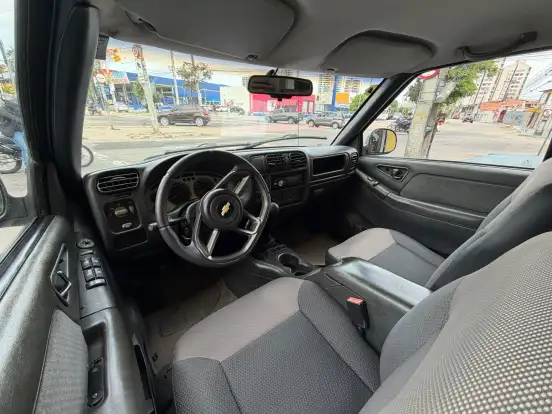 CHEVROLET-BLAZER-2.4 MPFI ADVANTAGE 4X2 8V GASOLINA 4P MANUAL CHEVROLET-BLAZER-2006