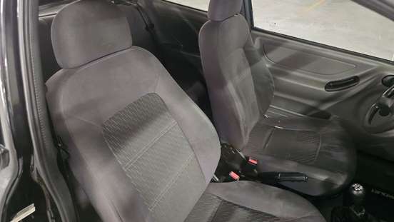 CHEVROLET-CELTA-2001