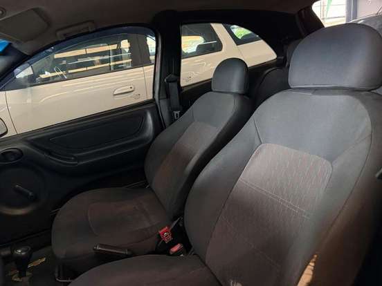 CHEVROLET-CELTA-1.0 MPFI 8V GASOLINA 2P MANUAL CHEVROLET-CELTA-2003