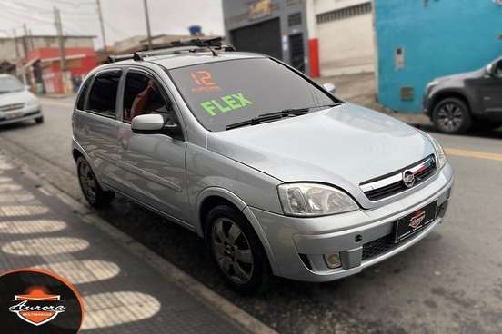 CHEVROLET-CORSA-2012