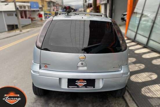 CHEVROLET-CORSA-2012