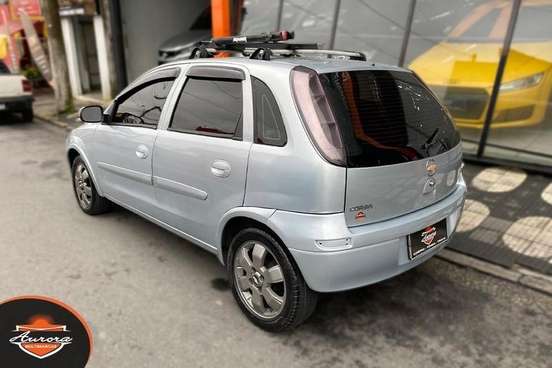 CHEVROLET-CORSA-2012