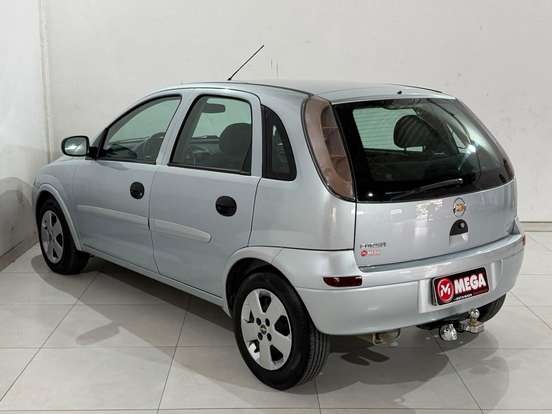 CHEVROLET-CORSA-2012