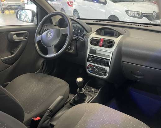 CHEVROLET-CORSA-2010