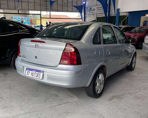 CHEVROLET-CORSA-2010