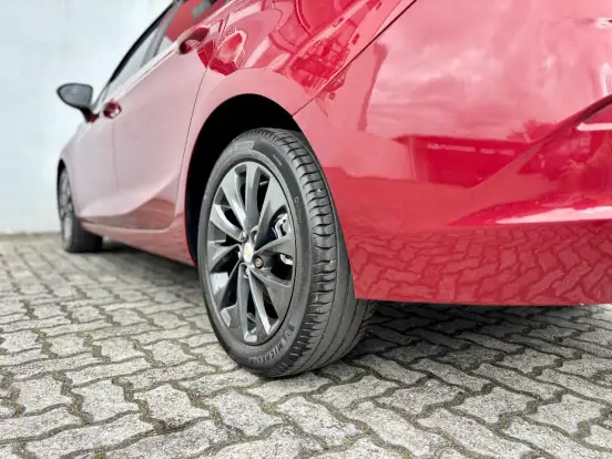 CHEVROLET-CRUZE-2018