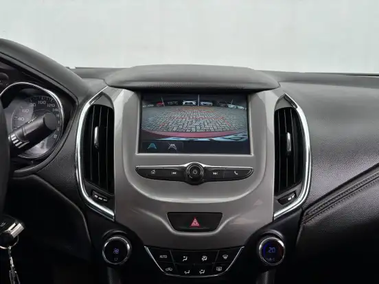CHEVROLET-CRUZE-2018