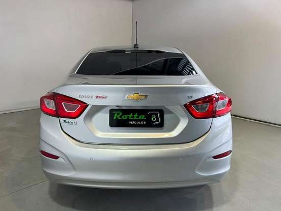 CHEVROLET-CRUZE-2018