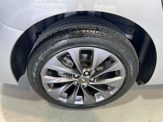 CHEVROLET-CRUZE-2018