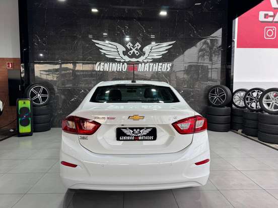 CHEVROLET-CRUZE-2022