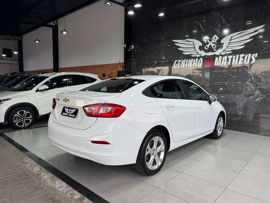 CHEVROLET-CRUZE-2022