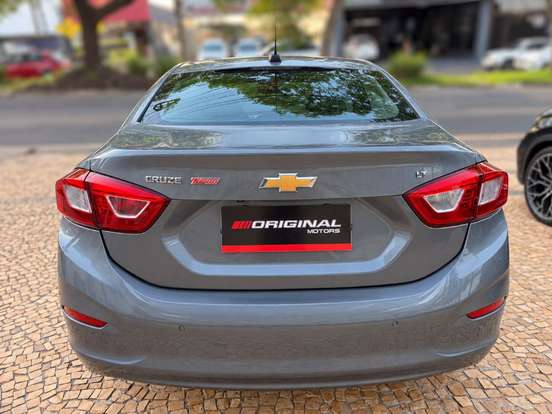 CHEVROLET-CRUZE-2017