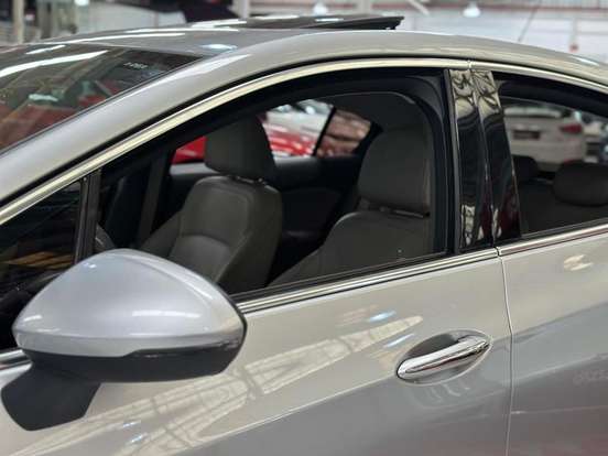CHEVROLET-CRUZE-2018