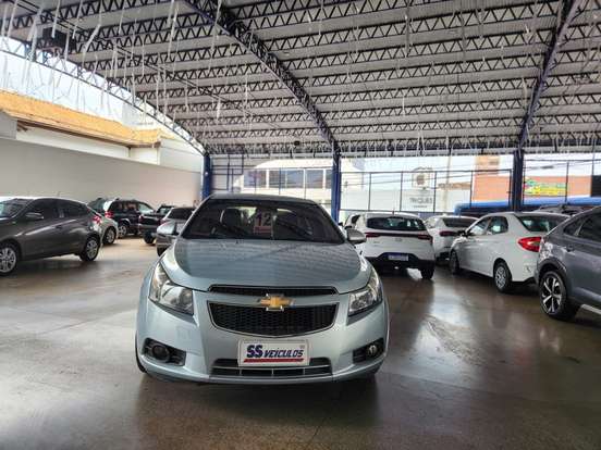 CHEVROLET-CRUZE-2011