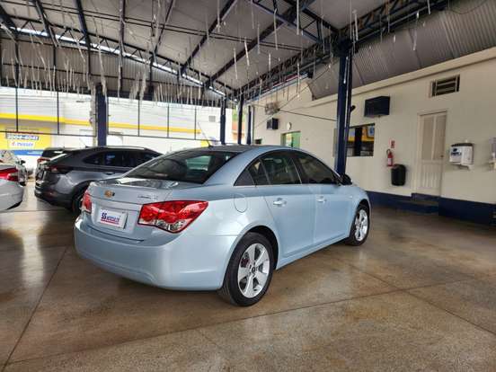 CHEVROLET-CRUZE-2011