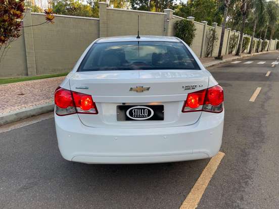 CHEVROLET-CRUZE-1.8 LT 16V FLEX 4P MANUAL CHEVROLET-CRUZE-2013