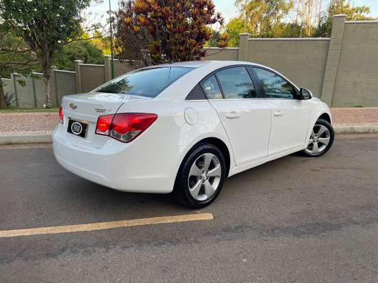 CHEVROLET-CRUZE-2013