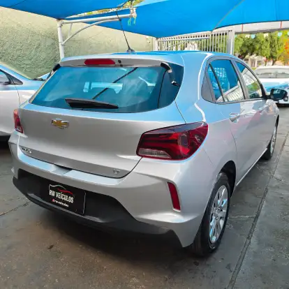 CHEVROLET-ONIX-2020