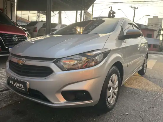 CHEVROLET-ONIX-2018