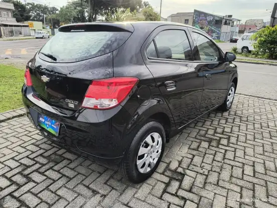 CHEVROLET-ONIX-2015
