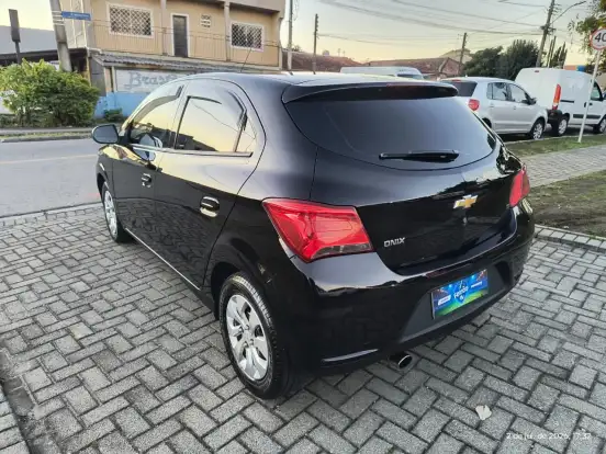 CHEVROLET-ONIX-1.0 MPFI LT 8V FLEX 4P MANUAL CHEVROLET-ONIX-2017