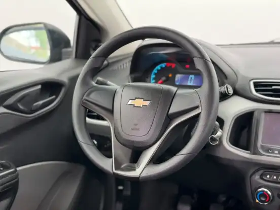CHEVROLET-ONIX-2015