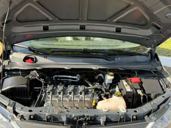 CHEVROLET-ONIX-2019