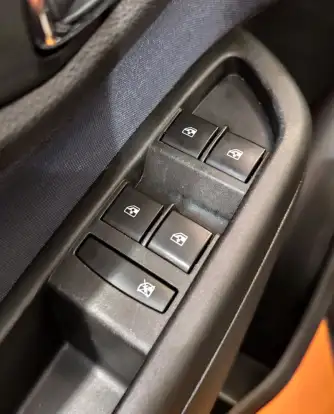 CHEVROLET-ONIX-2019