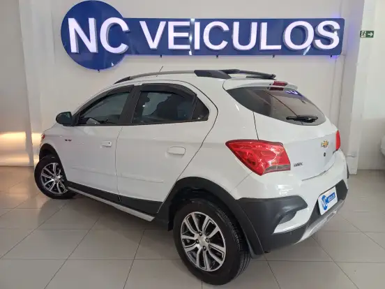 CHEVROLET-ONIX-1.4 MPFI ACTIV 8V FLEX 4P AUTOMÁTICO CHEVROLET-ONIX-2016
